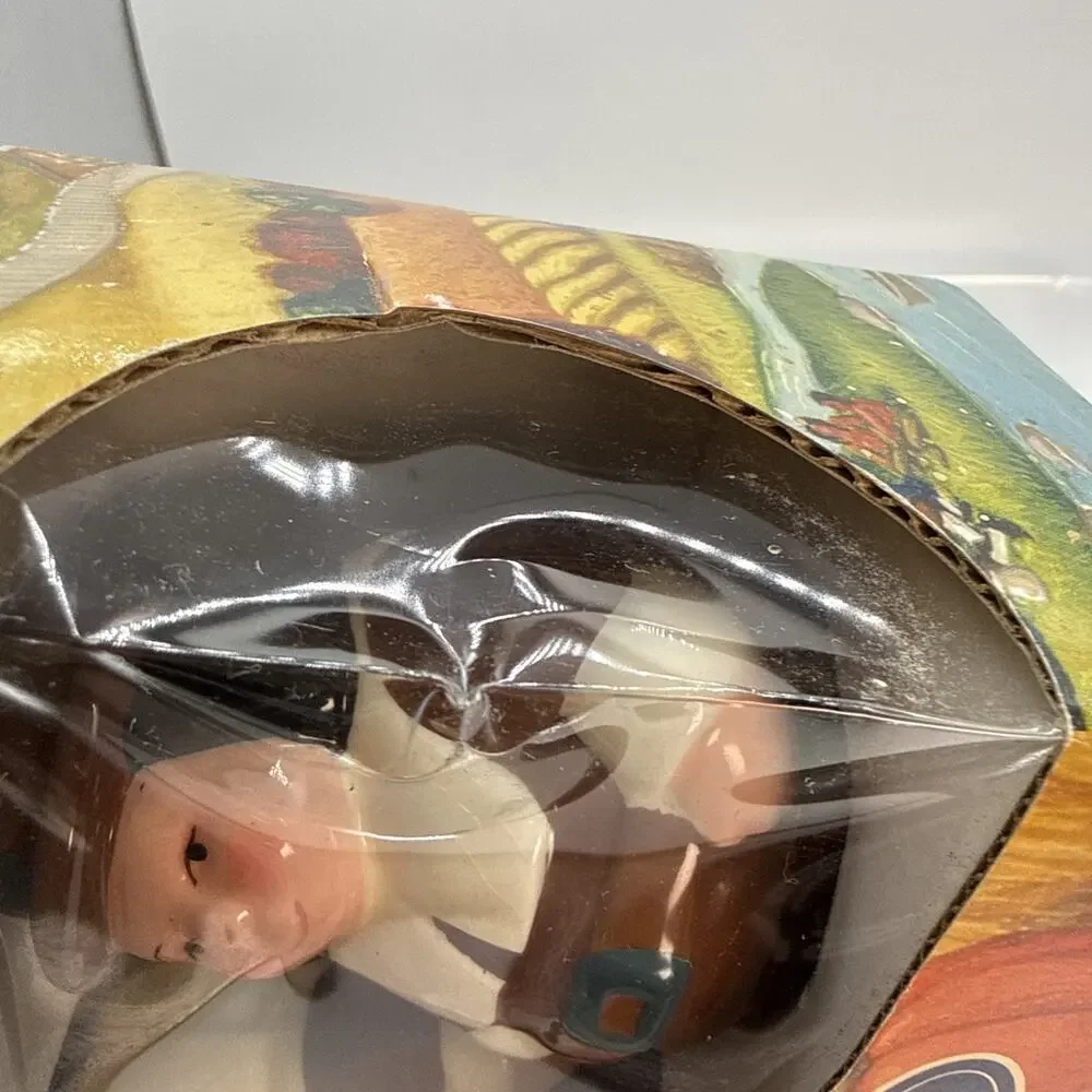 Publix® Encore Edition The Pilgrim Pair Salt & Pepper Shaker Year 2000 Edition
